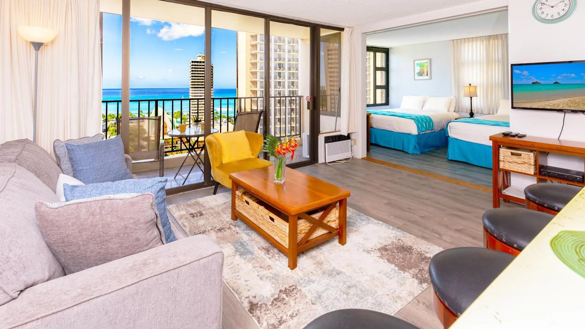 Renovated Ocean View Suite, Near Beach, Free Parking Honolulu