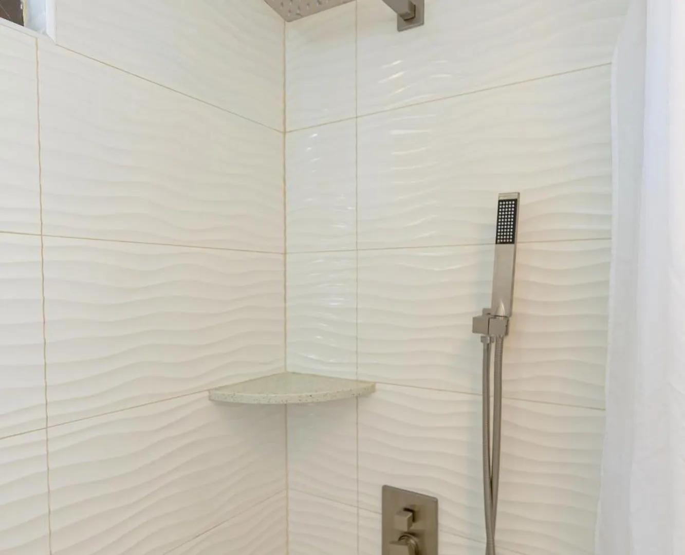 Renovated Ocean View Suite, Near Beach, Free Parking Honolulu
