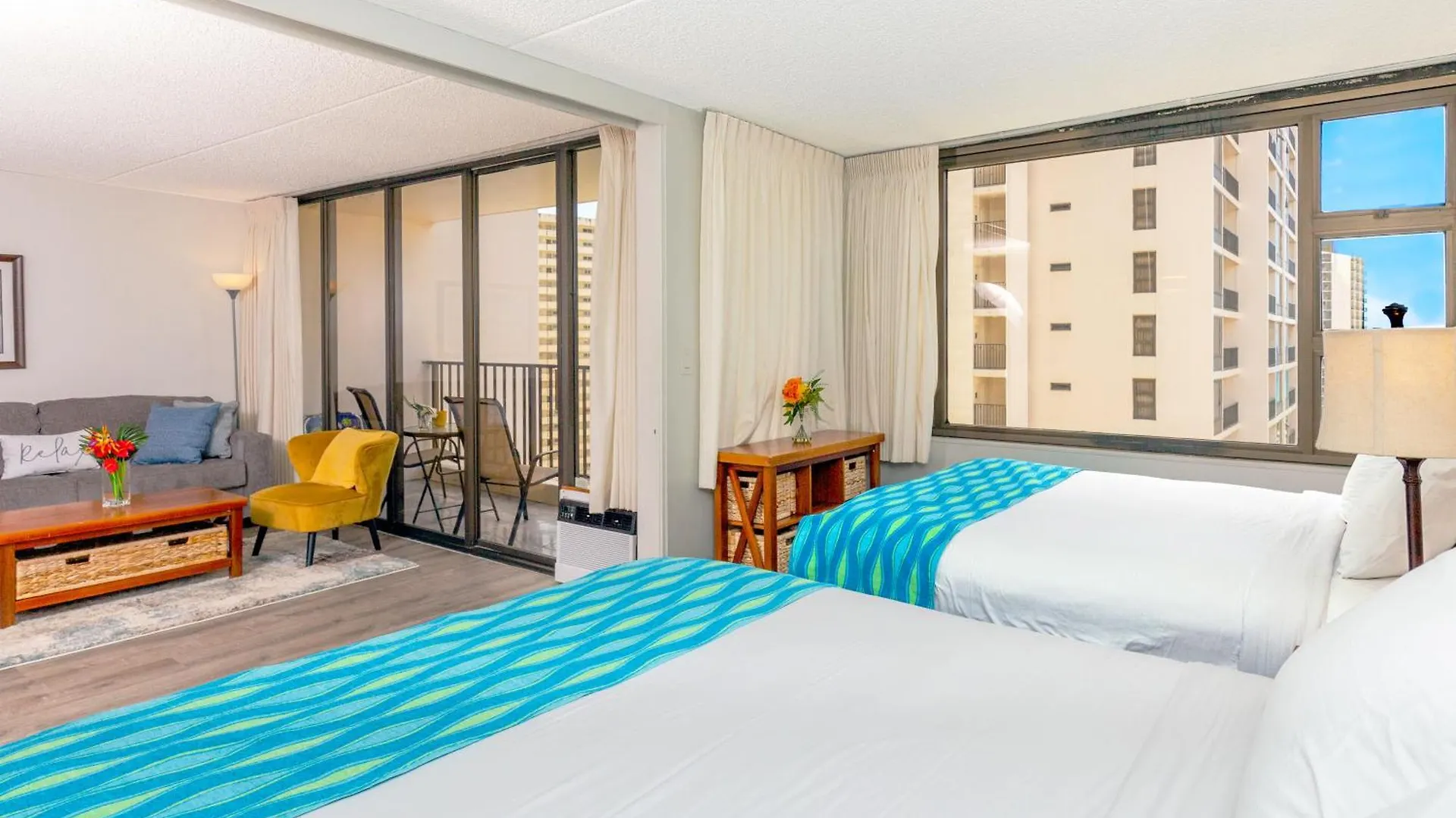 Renovated Ocean View Suite, Near Beach, Free Parking Honolulu