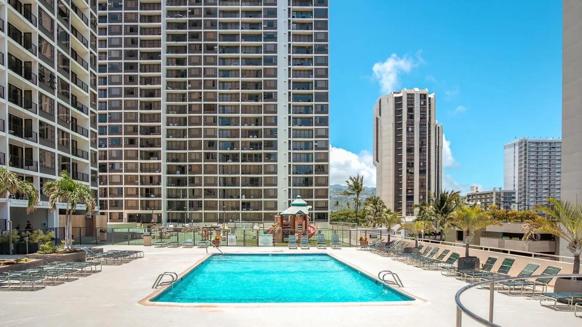 Renovated Ocean View Suite, Near Beach, Free Parking Honolulu Stati Uniti